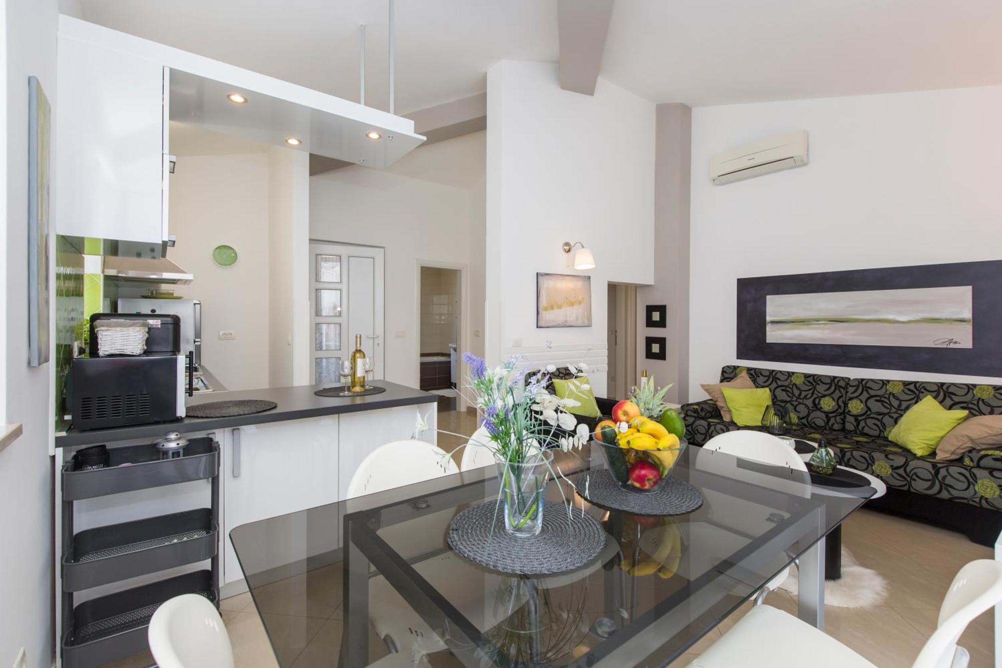 לאבין Adorable Holiday House Lilla-With Pool-Near Old Town Labin מראה חיצוני תמונה